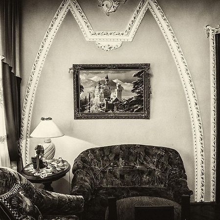 Vip-Apartments Angel Palas Chernivtsi Luaran gambar