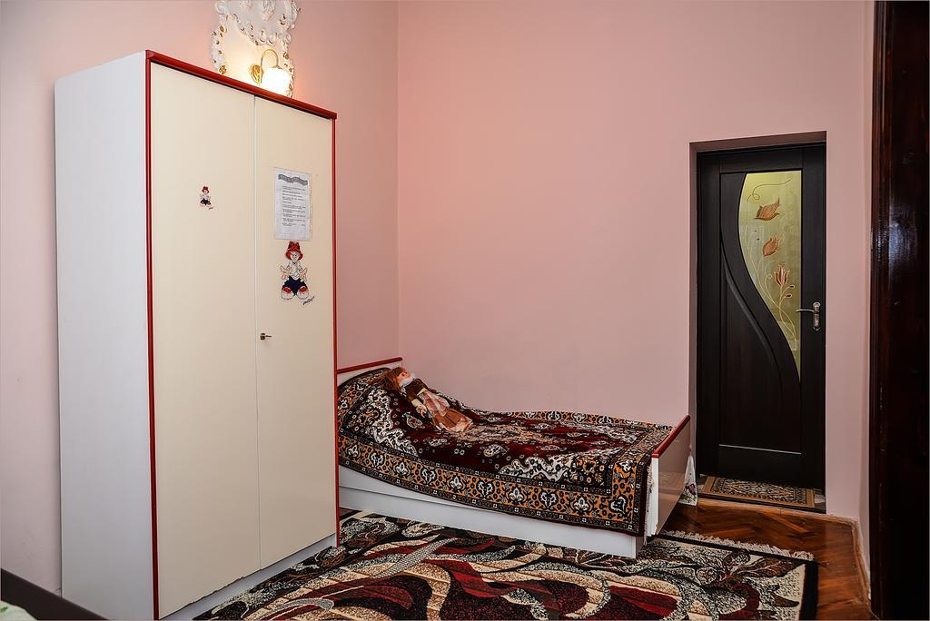 Vip-Apartments Angel Palas Chernivtsi Luaran gambar